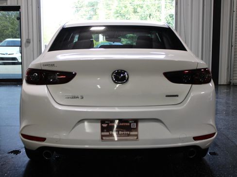 Used 2020 MAZDA MAZDA3 Sedan FWD image 6