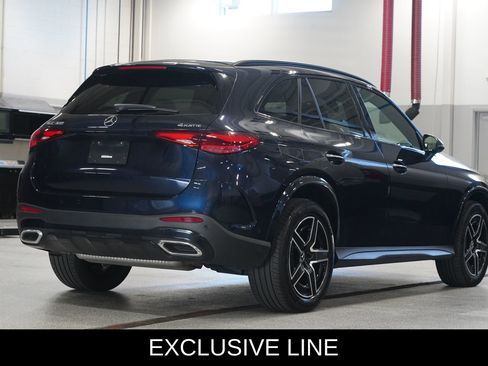 Used 2024 Mercedes-Benz GLC 300 4MATIC image 5