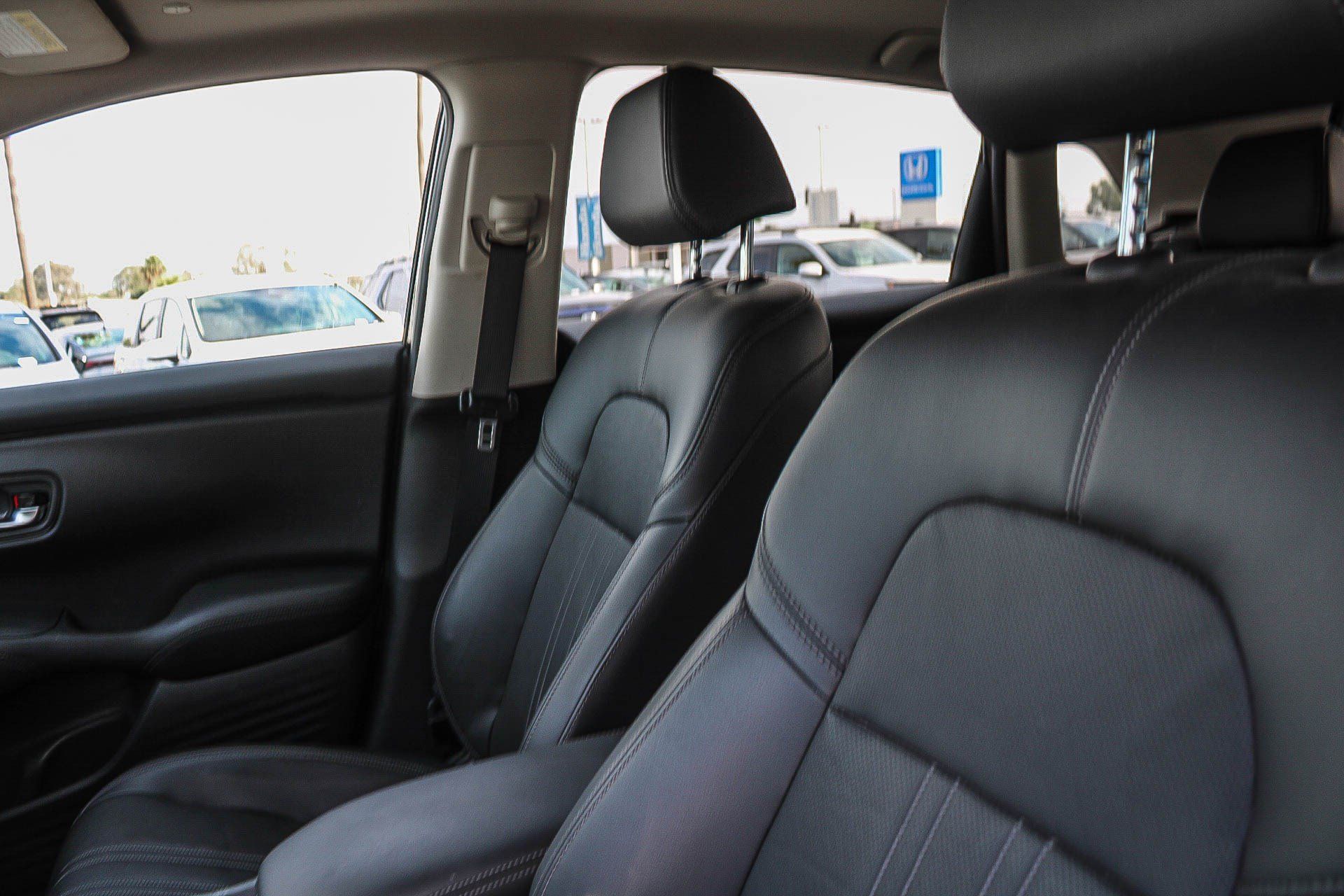 Used 2024 Honda HR-V EX-L image 24