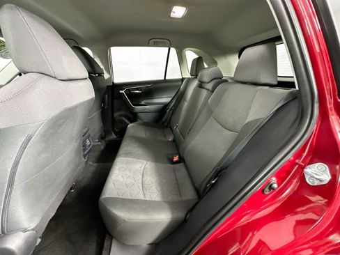 Used 2025 Toyota RAV4 XLE AWD/4WD image 23