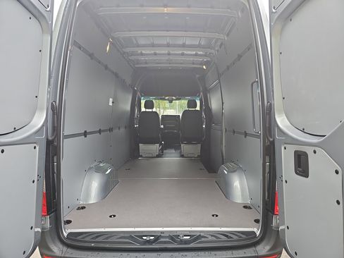 New 2025 Mercedes-Benz Sprinter 2500 image 14