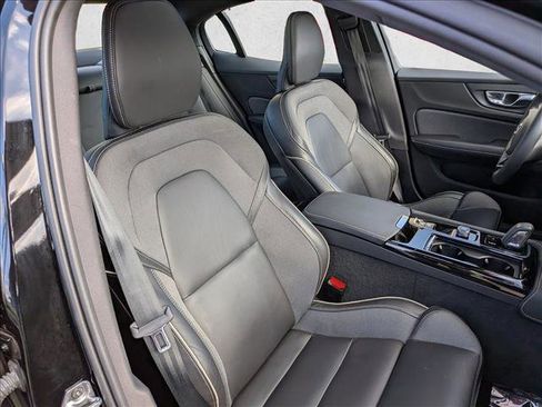 Used 2022 Volvo S60 T8 R-Design AWD/4WD image 20