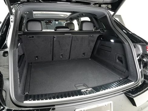 New 2026 Porsche Cayenne AWD/4WD image 25