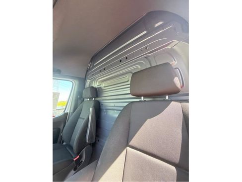 Used 2024 Mercedes-Benz Sprinter 2500 image 11