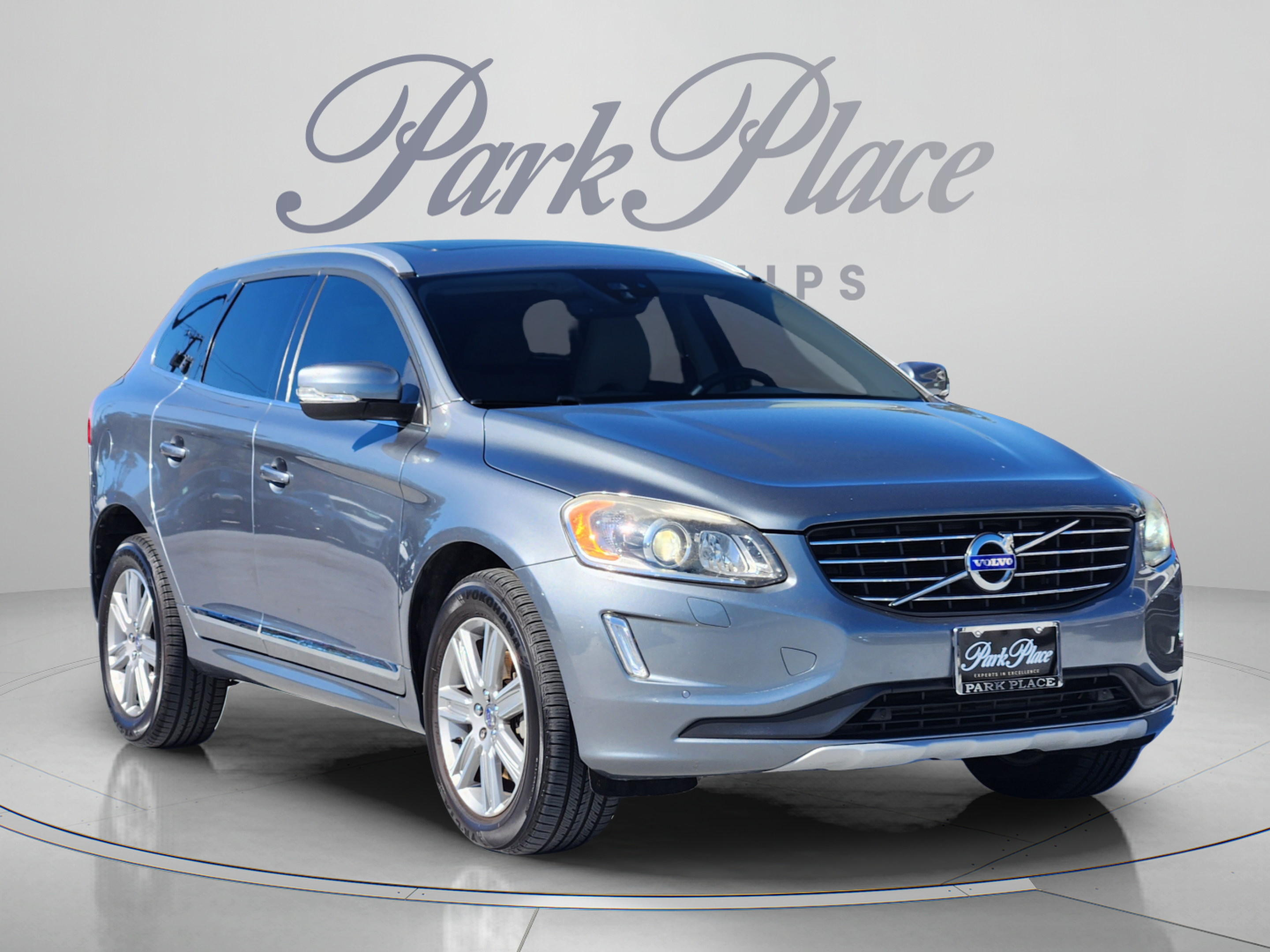 Used 2017 Volvo XC60 T5 Inscription w/ Preferred Option Package FWD image 8
