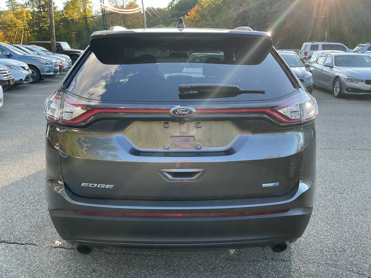 Used 2017 Ford Edge SE w/ Cargo Accessory Package AWD/4WD image 6