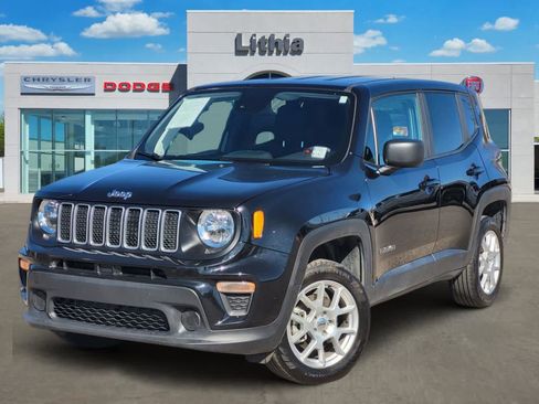 Used 2023 Jeep Renegade Latitude AWD/4WD image 1