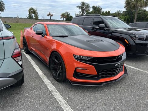 Used 2019 Chevrolet Camaro SS RWD image 1