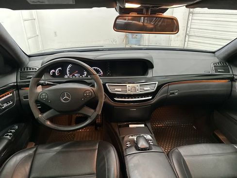 Used 2011 Mercedes-Benz S 63 AMG image 21