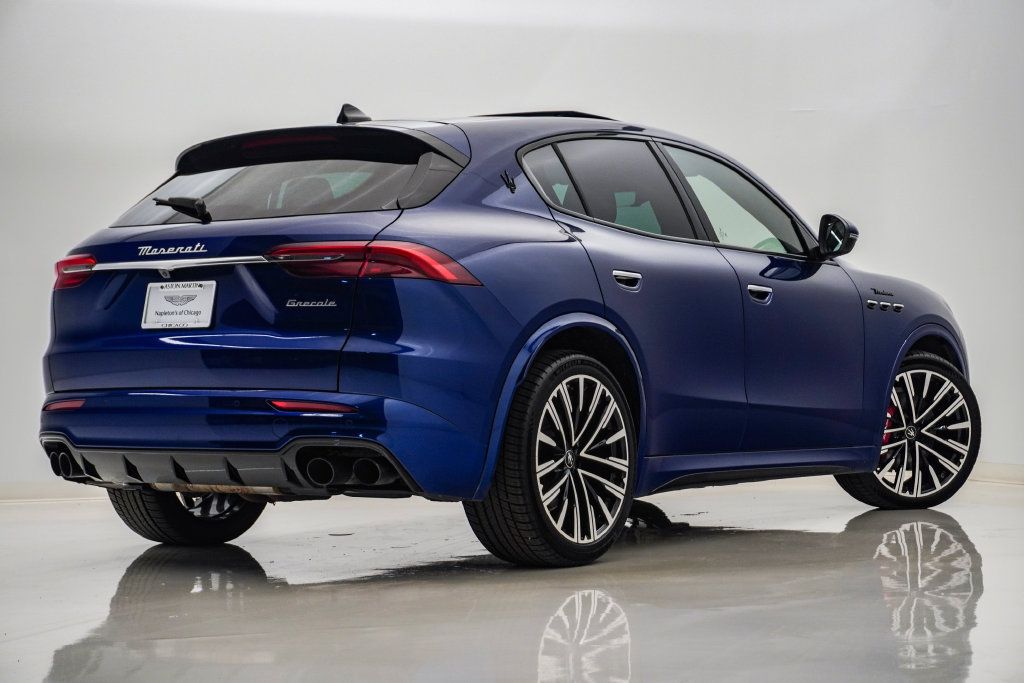 Used 2023 Maserati Grecale Modena AWD/4WD image 9