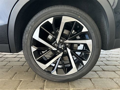 Used 2024 Mitsubishi Outlander SE image 45