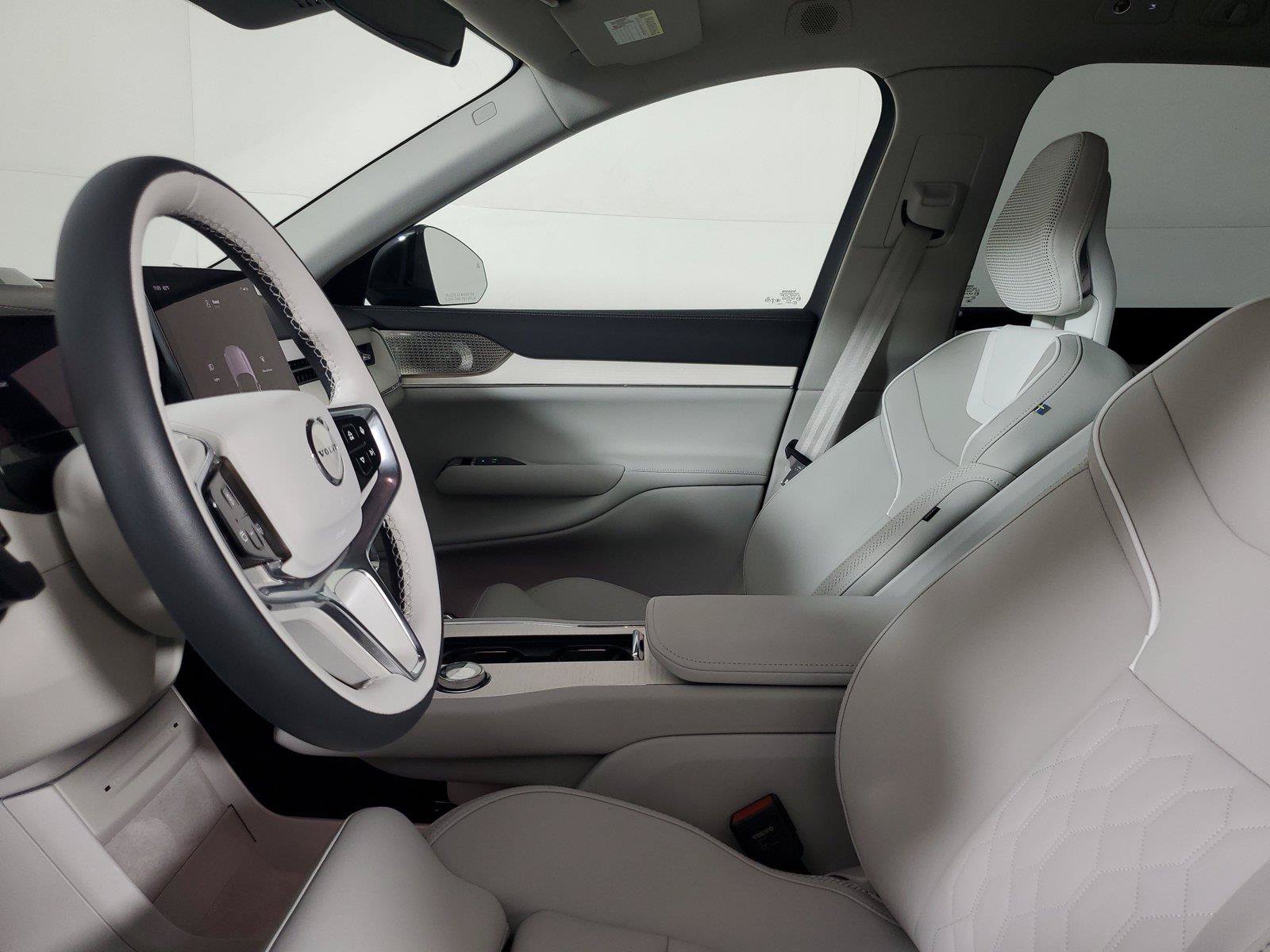 Certified 2025 Volvo EX90 Ultra AWD/4WD image 22