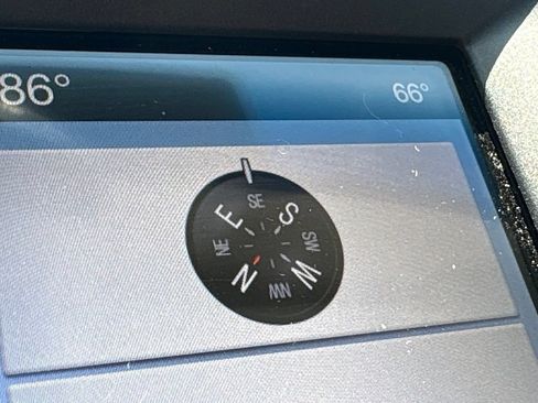 Used 2018 Ford Edge SEL w/ Equipment Group 201A FWD image 13