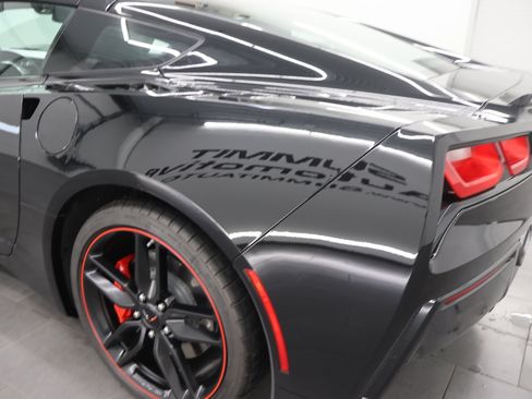 Used 2019 Chevrolet Corvette Stingray Coupe w/ Carbon Flash Badge Package RWD image 26