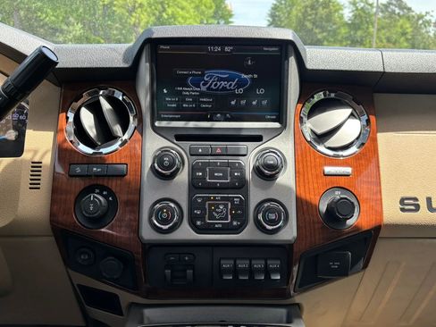 Used 2016 Ford F250 King Ranch w/ FX4 Off-Road Package image 30