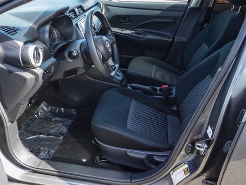 Used 2024 Nissan Versa S w/ Trunk Package image 17