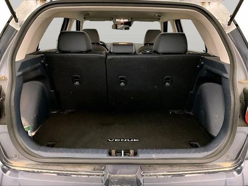 Used 2020 Hyundai Venue FWD image 33