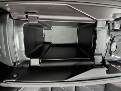 Used 2023 Buick Envision Avenir image 22