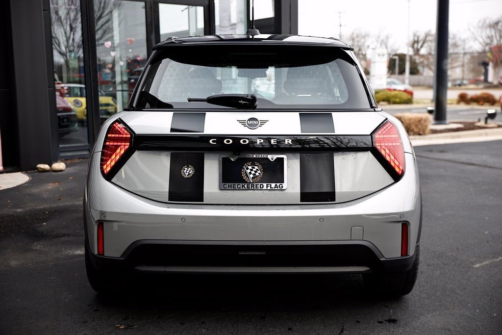New 2026 MINI Cooper 2-Door Hardtop FWD image 10
