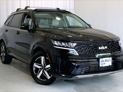 Used 2023 Kia Sorento S w/ Panoramic Sunroof Package