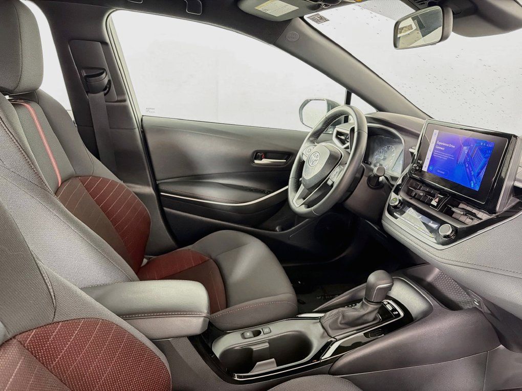 Used 2025 Toyota Corolla SE FWD image 35
