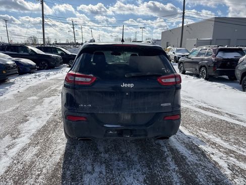Used 2016 Jeep Cherokee Latitude w/ Cold Weather Group image 13