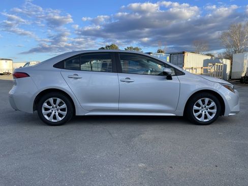 Used 2024 Toyota Corolla LE image 8