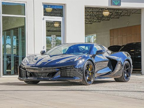 Used 2025 Chevrolet Corvette E-Ray w/ Battery Protection Package image 10