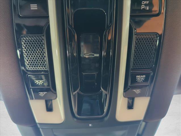 Used 2019 Porsche Cayenne AWD/4WD image 24