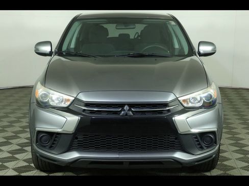 Used 2018 Mitsubishi Outlander Sport ES FWD image 9