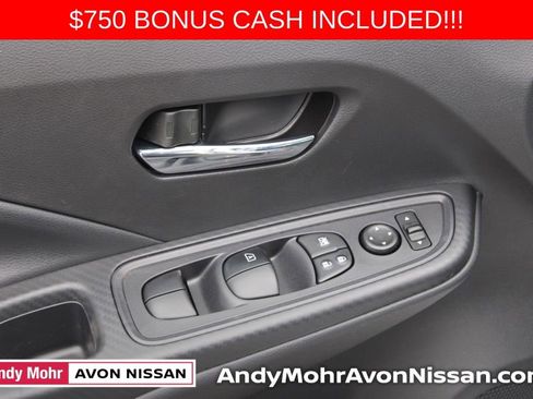 New 2025 Nissan Versa SV image 10