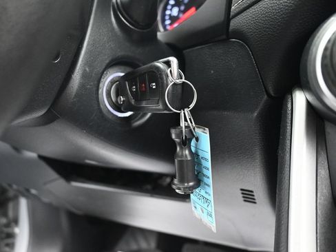 Used 2022 Toyota RAV4 LE FWD image 24