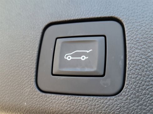 Used 2025 Buick Encore GX Sport Touring w/ Comfort Package image 8