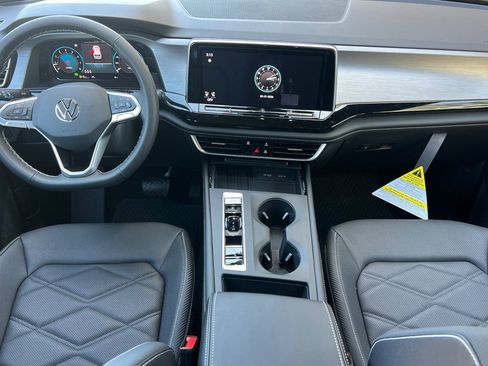 New 2026 Volkswagen Atlas Cross Sport SE AWD/4WD image 13