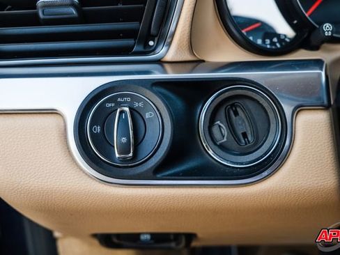 Used 2015 Porsche 911 Carrera image 63