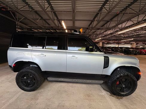 Used 2022 Land Rover Defender 110 X AWD/4WD image 9