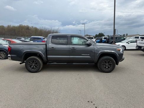 Used 2023 Toyota Tacoma SR5 image 5