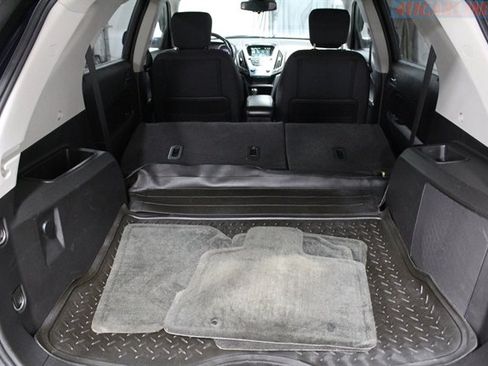 Used 2017 Chevrolet Equinox LT w/ Convenience Package image 37