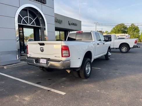 Used 2024 RAM 3500 Tradesman w/ Chrome Appearance Group AWD/4WD image 3