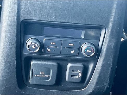 Used 2022 Buick Enclave Premium image 26