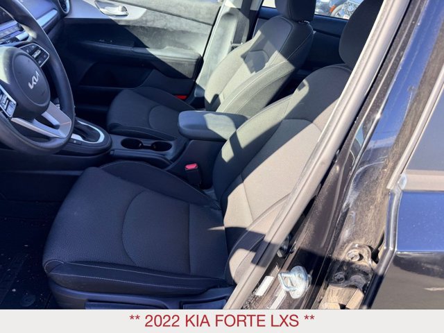 Used 2022 Kia Forte LXS w/ LXS Technology Package FWD image 14