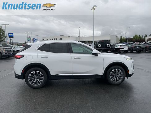 Used 2024 Buick Envision Preferred AWD/4WD image 8