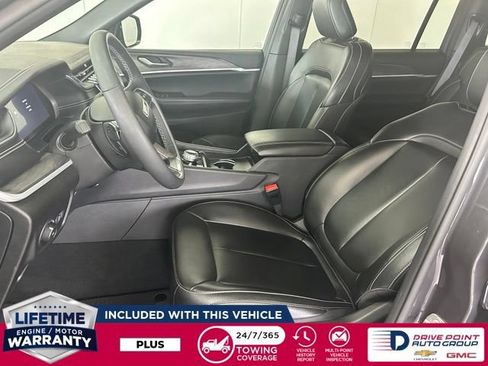 Used 2024 Jeep Grand Cherokee L Limited AWD/4WD image 15