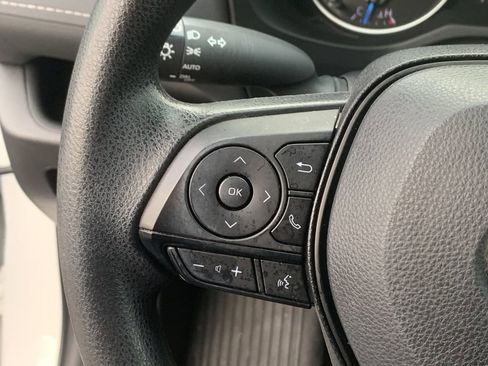 Used 2022 Toyota RAV4 XLE image 28