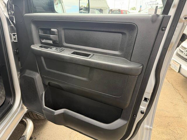 Used 2015 RAM 2500 Tradesman w/ Chrome Appearance Group AWD/4WD image 28