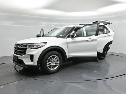 New 2026 Ford Explorer Active RWD image 28
