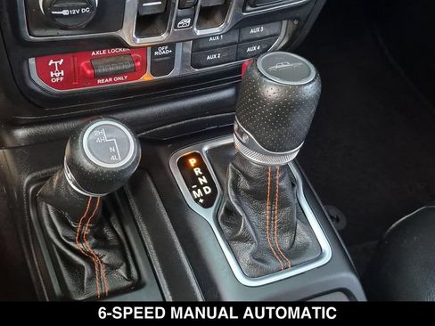 Used 2023 Jeep Gladiator Mojave w/ Cold Weather Group AWD/4WD image 20