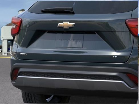 New 2026 Chevrolet Trax LT image 14