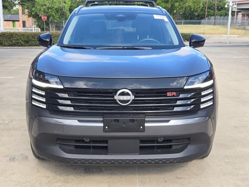Certified 2026 Nissan Kicks SR FWD image 8