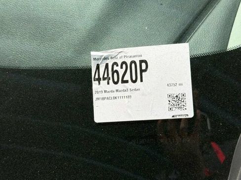 Used 2019 MAZDA MAZDA3 Sedan FWD image 4